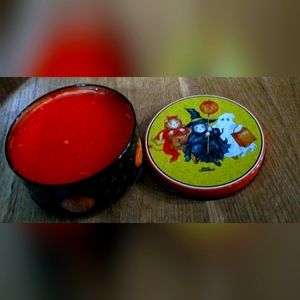 Vintage cucumber kitty collectable candle